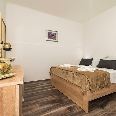 Rooftop City View Apartment In The Palace Walls Split Exterior foto