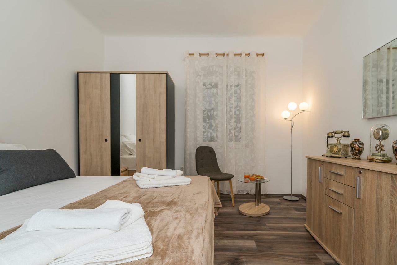 Rooftop City View Apartment In The Palace Walls Split Exterior foto